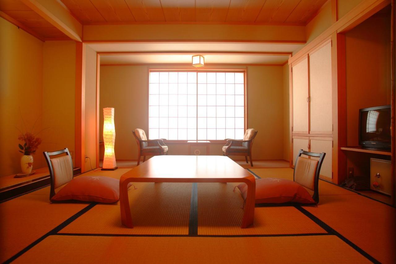 Sakaeya Hotel Yamanouchi  Exterior foto